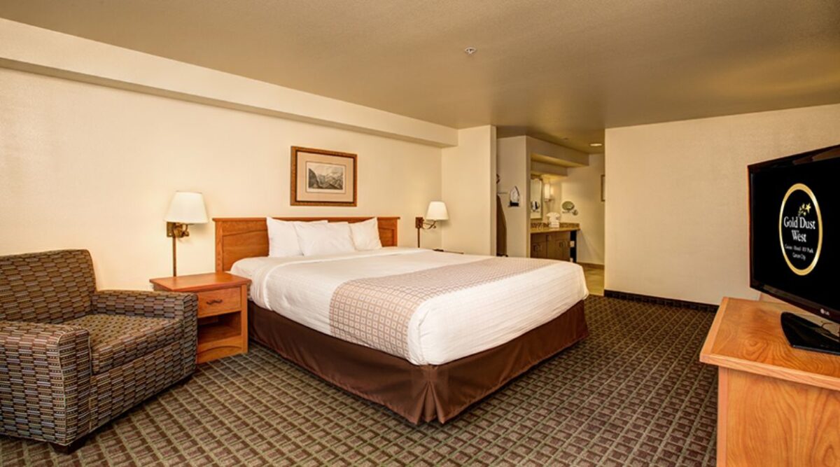 Stay | Gold Dust Hotel in Carson City-Gold Dust West Casino